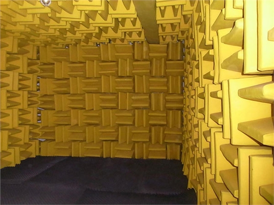 組建家庭影院時(shí)如何選擇音響?家庭影院組建過程中，每個(gè)部分都要精挑細(xì)選，最重要的是要能配合的天衣無縫，這樣才能達(dá)到最佳狀態(tài)，那么在組建家庭影院中如何選擇音響呢?